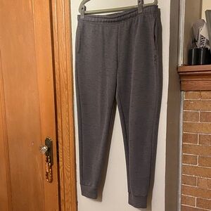 Fila Men's Gray black heathered Jogger Pants size L, EUC